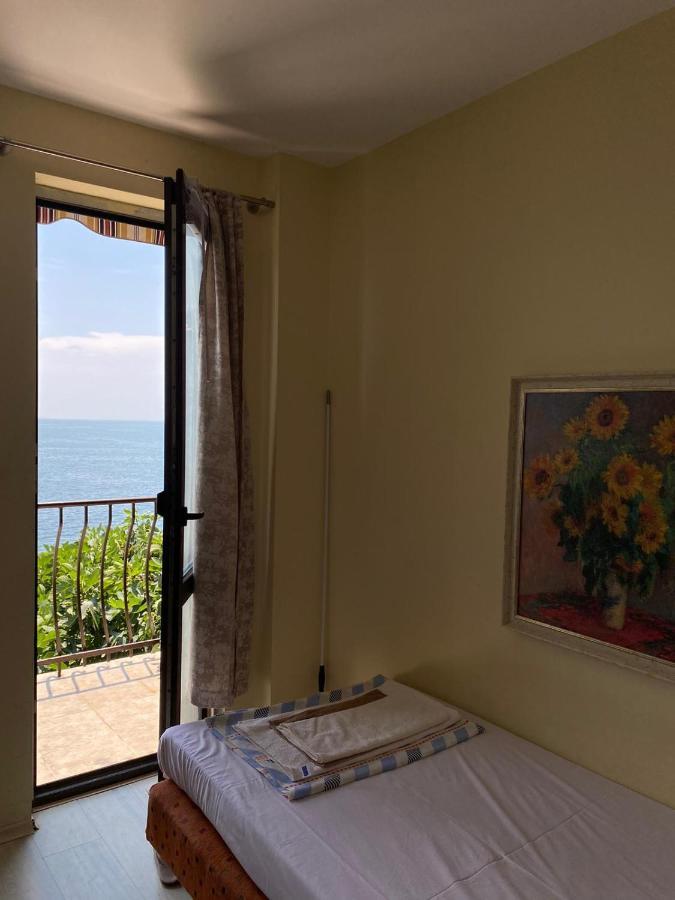 Apartment In A Beach House Old Town Nessebar Bagian luar foto