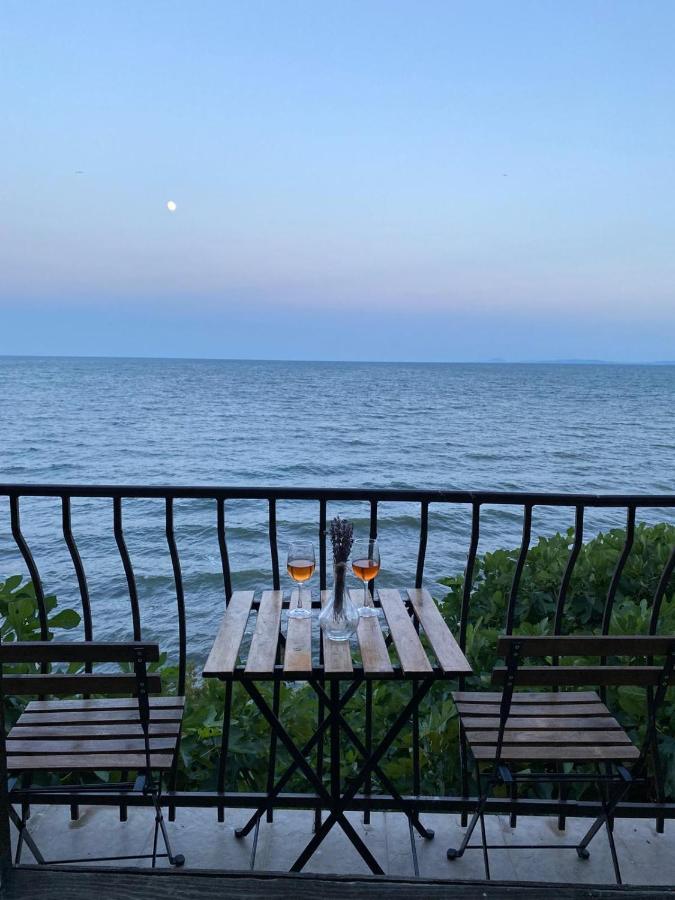 Apartment In A Beach House Old Town Nessebar Bagian luar foto
